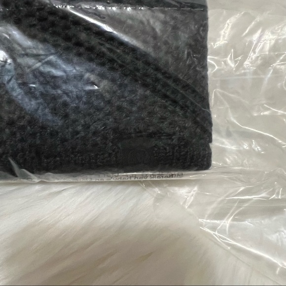 ✨Sold✨Lululemon • Fleece- Lined Knit Ear Warmer - Picture 5 of 6